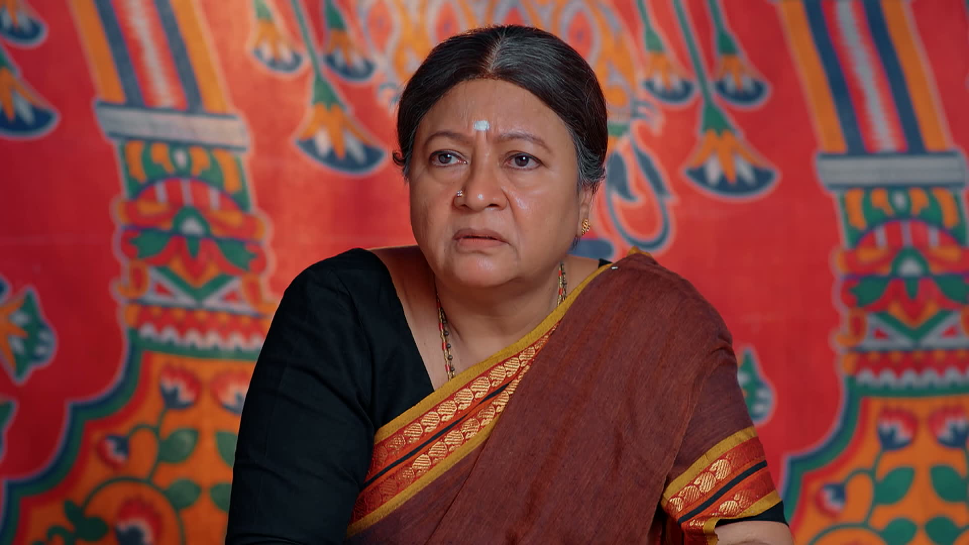 Enna Solla Pogirai season 1 episode 4 on Zee5