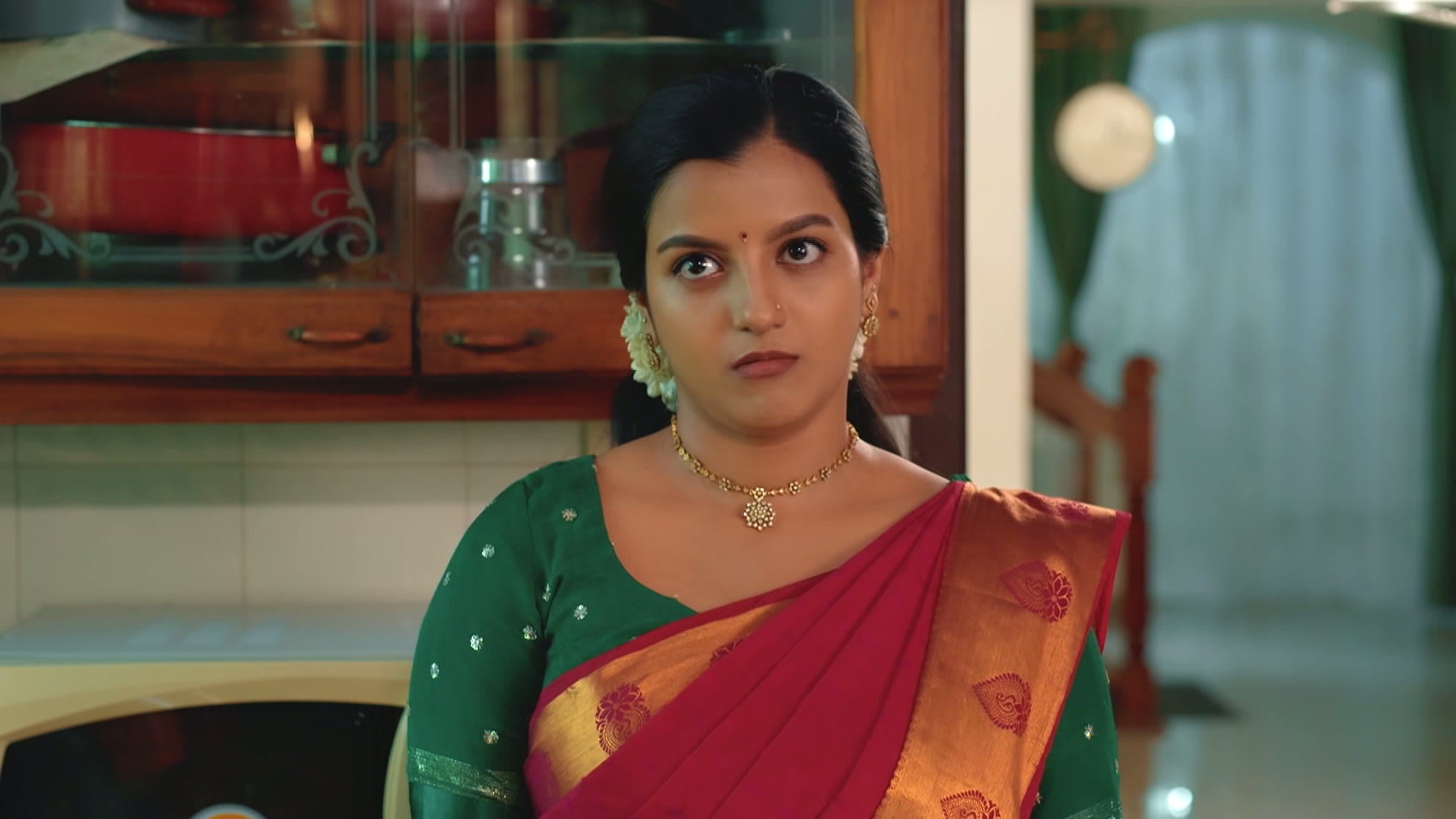 Kanmashi season 1 episode 4 on Zee5