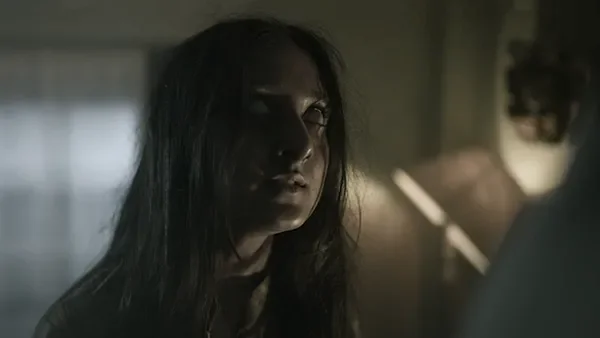 Parnashavarir Shaap season 1 episode 6 on Hoichoi