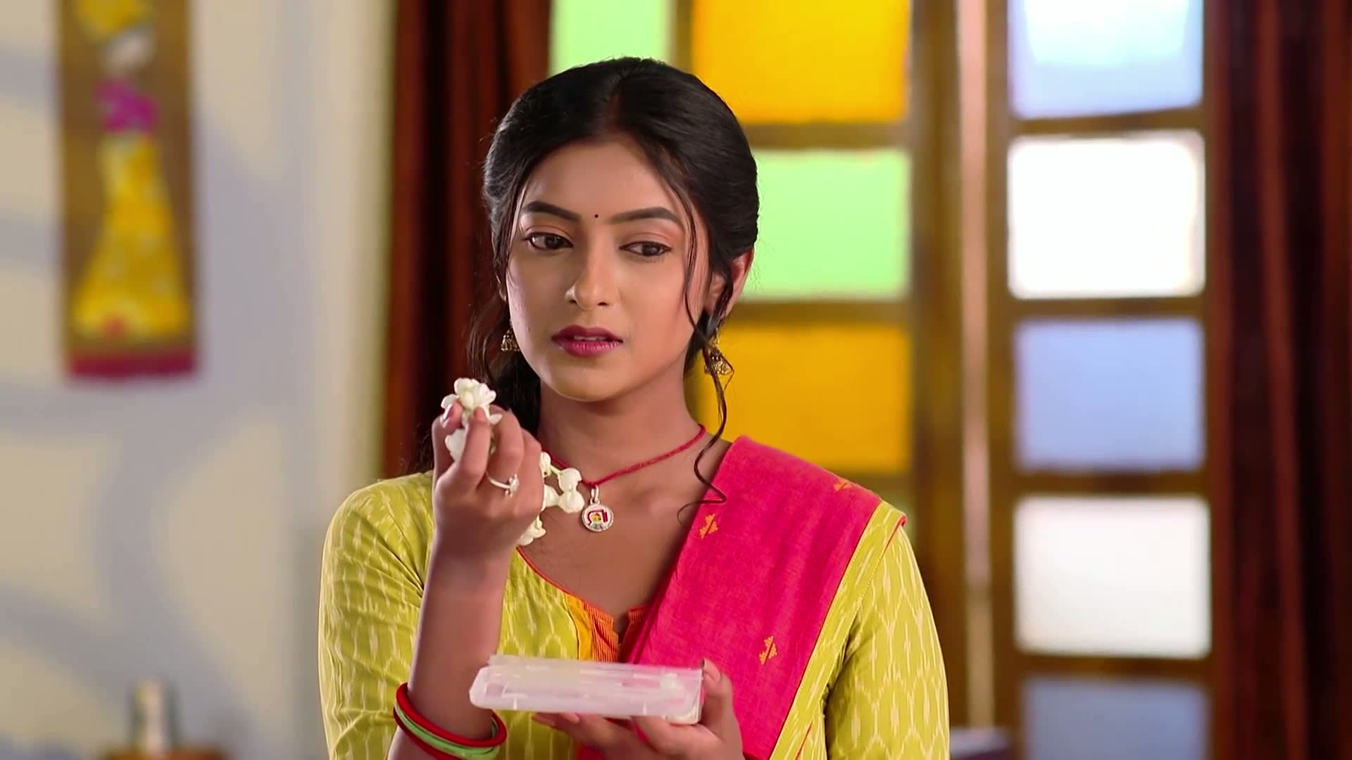Shrabani season 1 episode 6 on Zee5