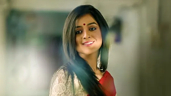 Six (Hindi) season 1 episode 4 on Hoichoi