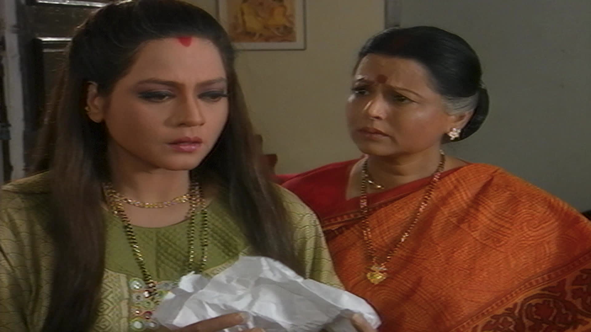 Hasratein season 1 episode 4 on Zee5